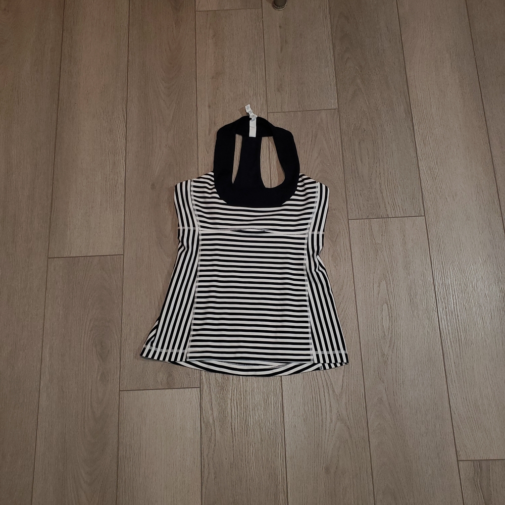 Lululemon Scoop Neck Tank Size 8